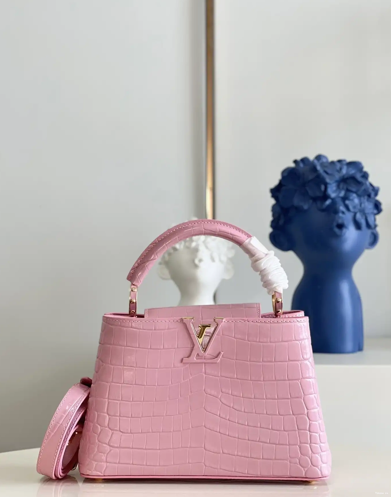 BB VUITTON CAPUCINES LOUIS 0508